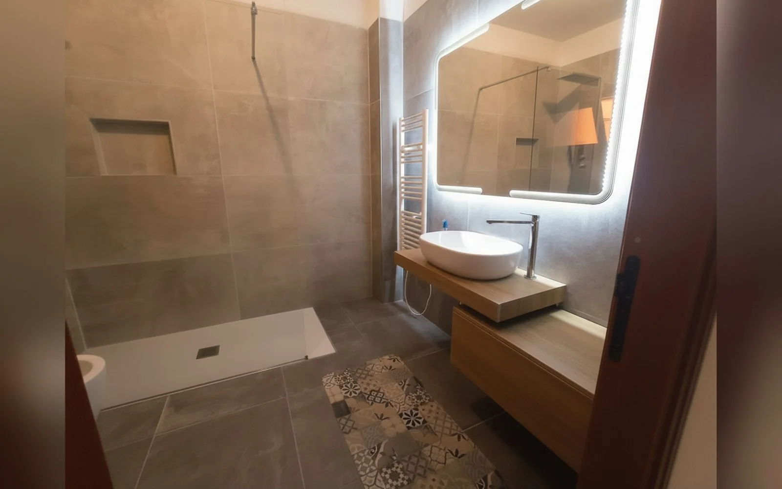 Villa Jolies, 