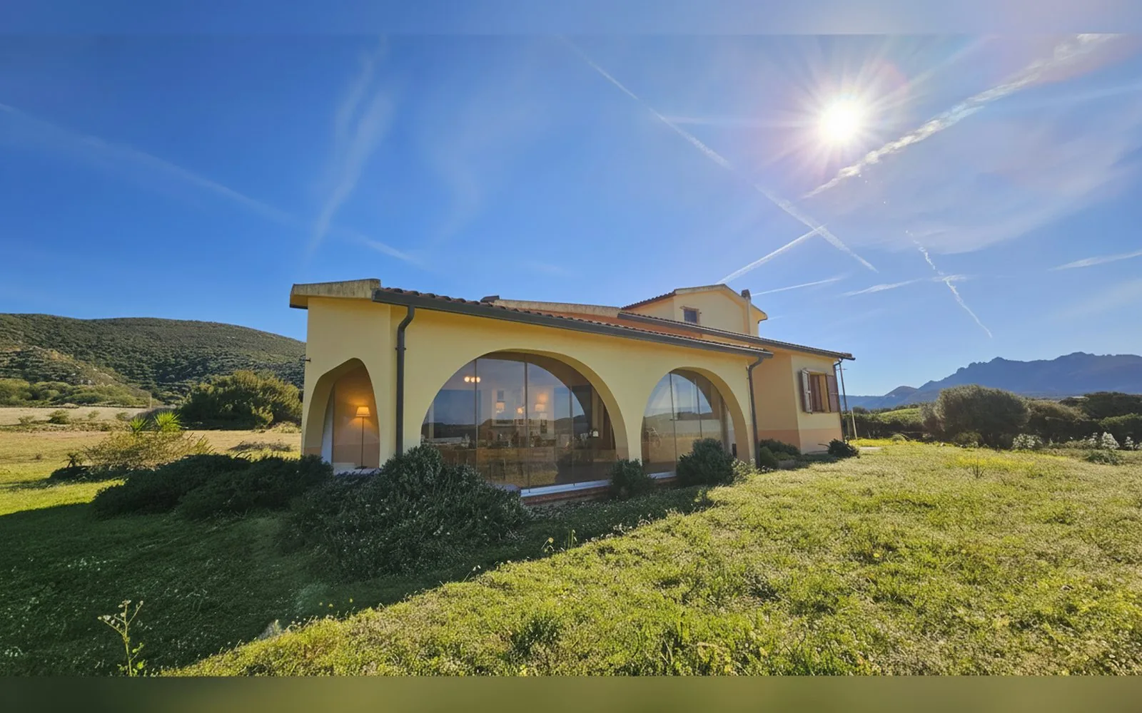 Villa Jolies, 